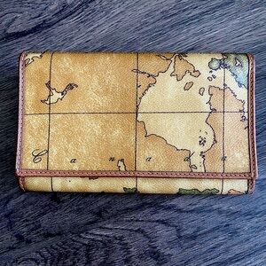 Alviero Martini Classic tri- fold Wallet.